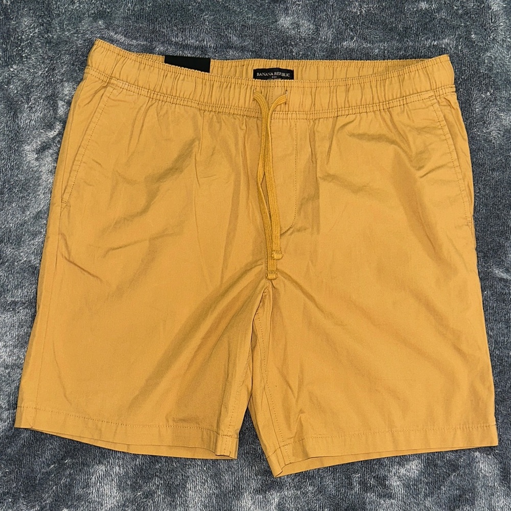 Banana Republic Deck Shorts - Large